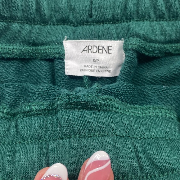 Woman’s comfortable shorts, Size s/p - Picture 2 of 4